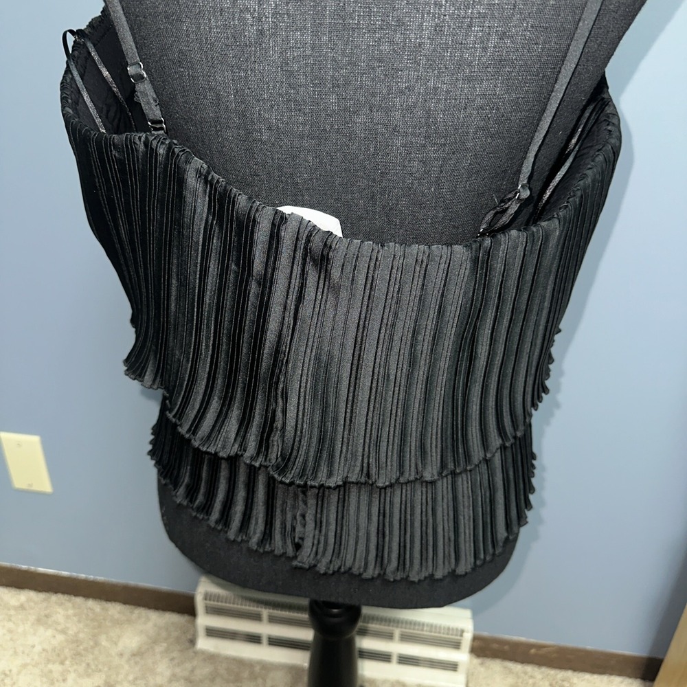 ASTR The Label Convertible Tiered Crop Top Blouse-Size M-PLEASE READ DESCRIPTION - Picture 4 of 6